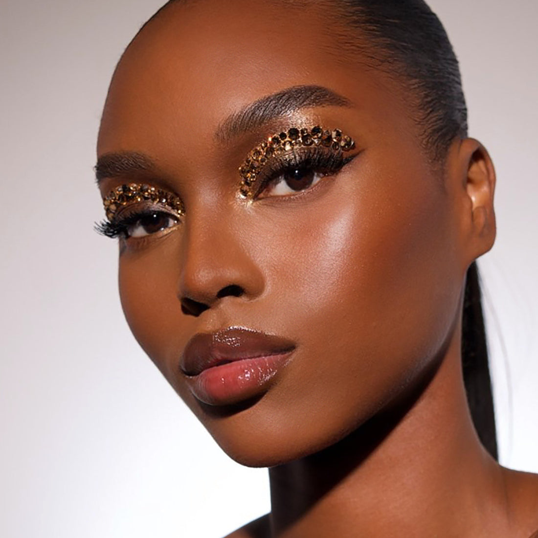 Skin Fetish: Divine Bronzer / Burnished Honey - Pat Mcgrath Labs