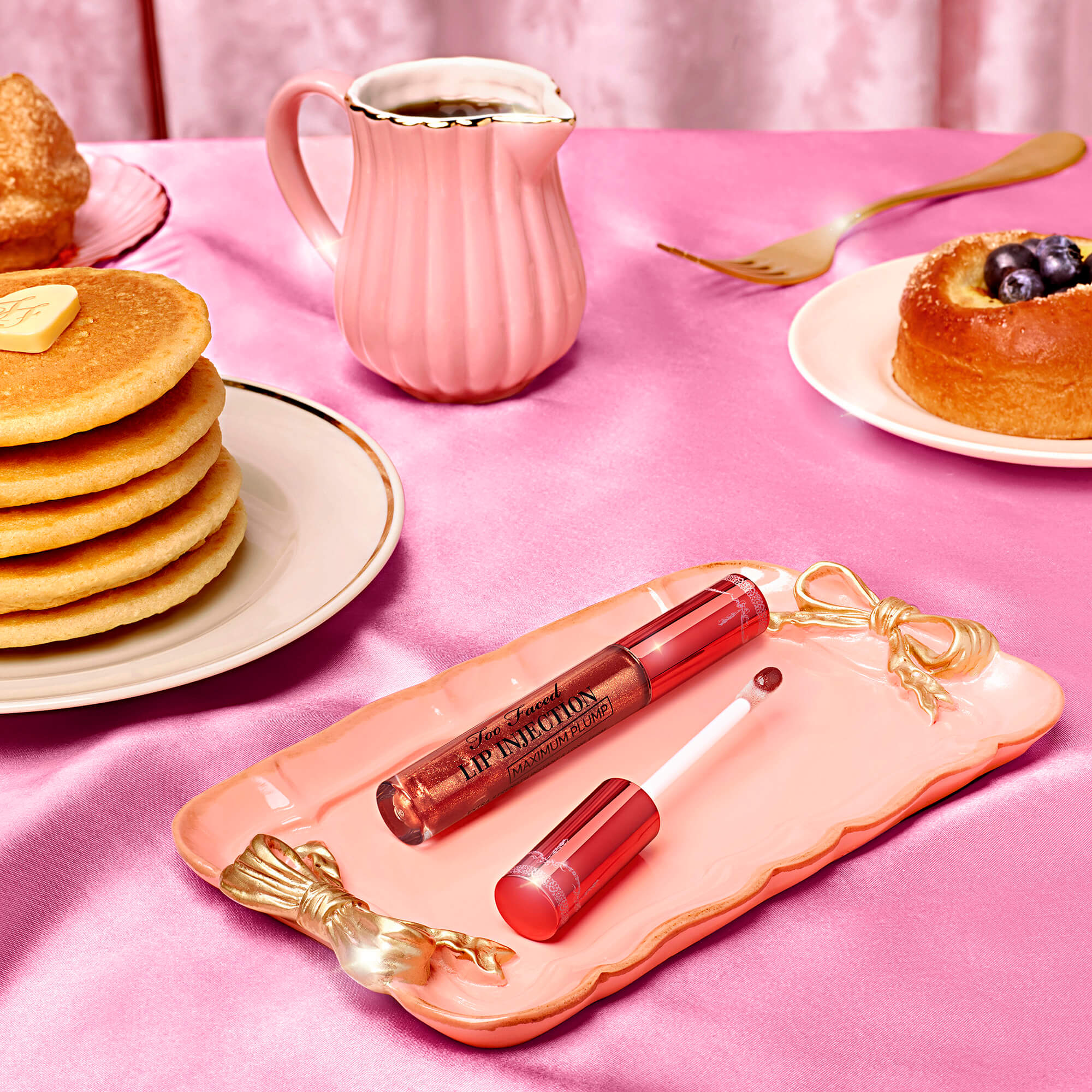 Lip Injection Maximum Plump Lip Gloss/Maple Syrup Pancakes- Too Faced.