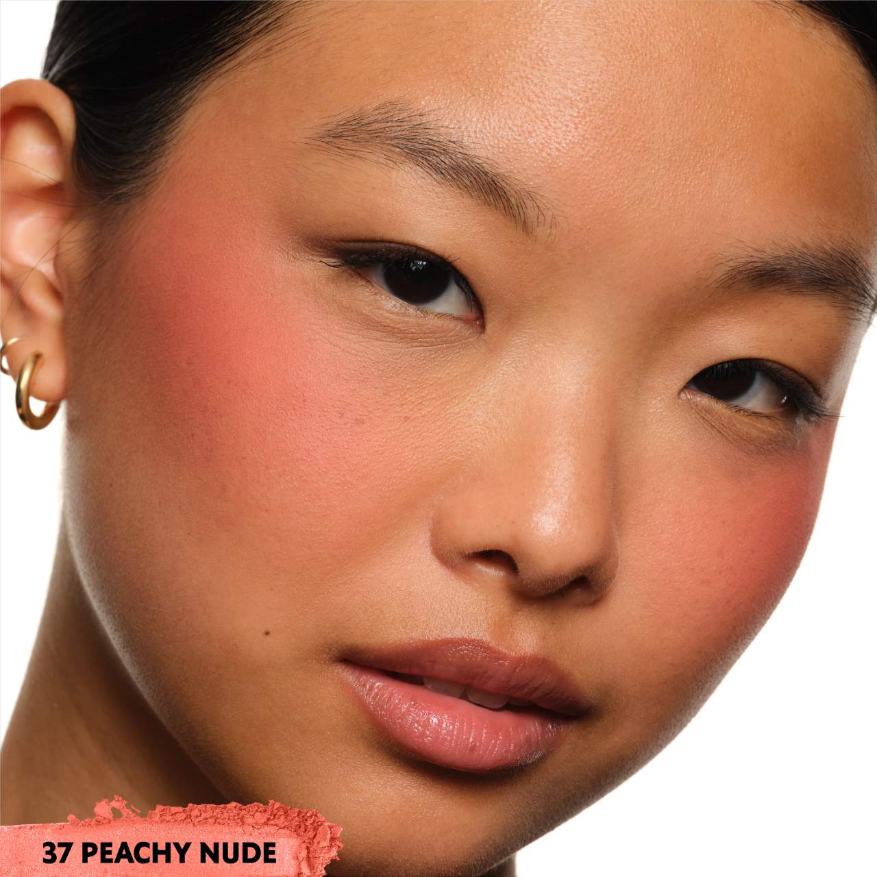 Make Me Blush 24H Buildable Powder Blush/ 37 Peachy Nude -Yves Saint Laurent.