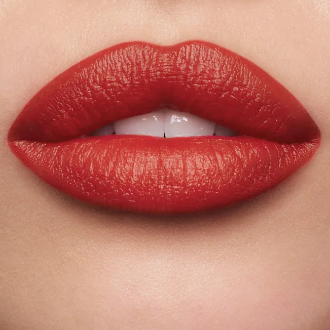 Matte Revolution Lipstick / Fame Flame - Charlotte Tilbury.