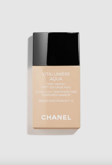 VITALUMIÈRE AQUA - Ultra-Light Skin Perfecting Sunscreen Makeup SPF 15/ 10 Beige - Chanel.