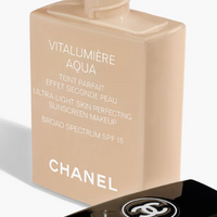VITALUMIÈRE AQUA - Ultra-Light Skin Perfecting Sunscreen Makeup SPF 15/ 10 Beige - Chanel.