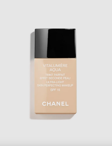 VITALUMIÈRE AQUA - Ultra-Light Skin Perfecting Sunscreen Makeup SPF 15/ 30 Beige - Chanel.