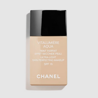 VITALUMIÈRE AQUA - Ultra-Light Skin Perfecting Sunscreen Makeup SPF 15/ 32 Beige Rosé - Chanel.