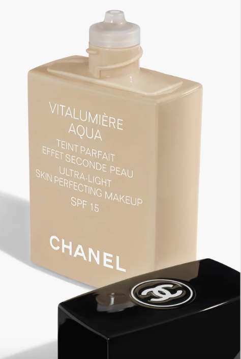 VITALUMIÈRE AQUA - Ultra-Light Skin Perfecting Sunscreen Makeup SPF 15/ 32 Beige Rosé - Chanel.