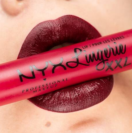 LIP LINGERIE XXL MATTE LIQUID LIPSTICK/ Sizzlin´ - NYX.