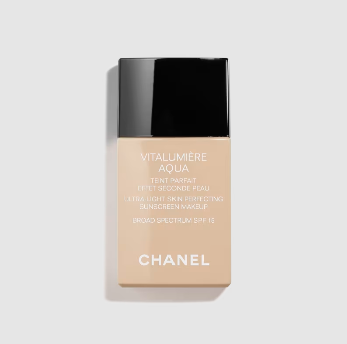 VITALUMIÈRE AQUA - Ultra-Light Skin Perfecting Sunscreen Makeup SPF 15/  70 Beige - Chanel.