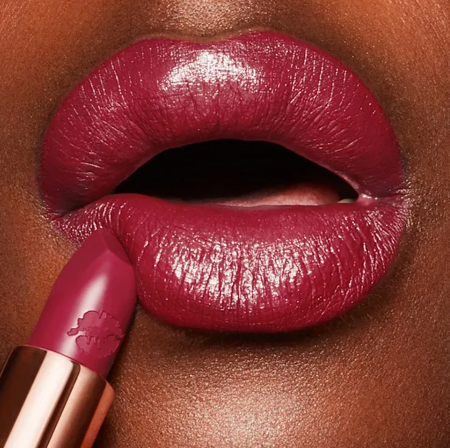 Hot Lips Lipstick 2 / Amazing Amal - Charlotte Tilbury.