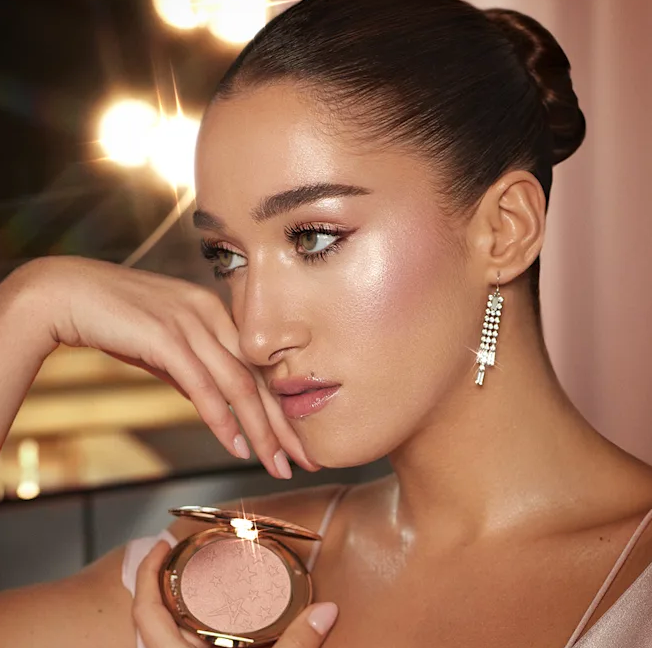 Hollywood Glow Glide Face Architect Highlighter - Pillow Talk Glow - Charlotte Tilbury.