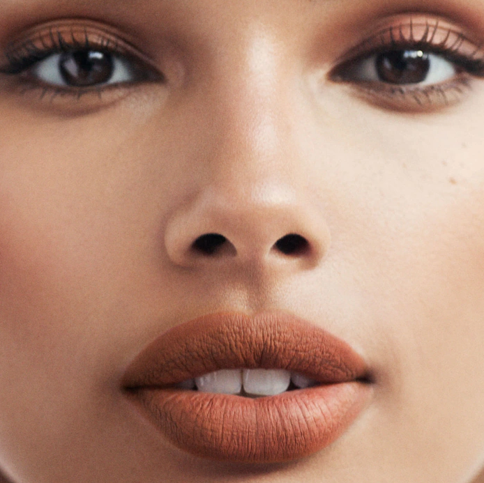 Fenty Icon Velvet Liquid Lipstick /  Pow'R Thirsty - Fenty Beauty.