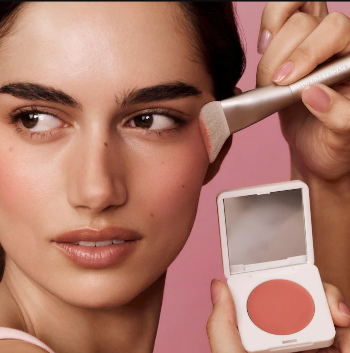 The Blush Brush - Summer Fridays