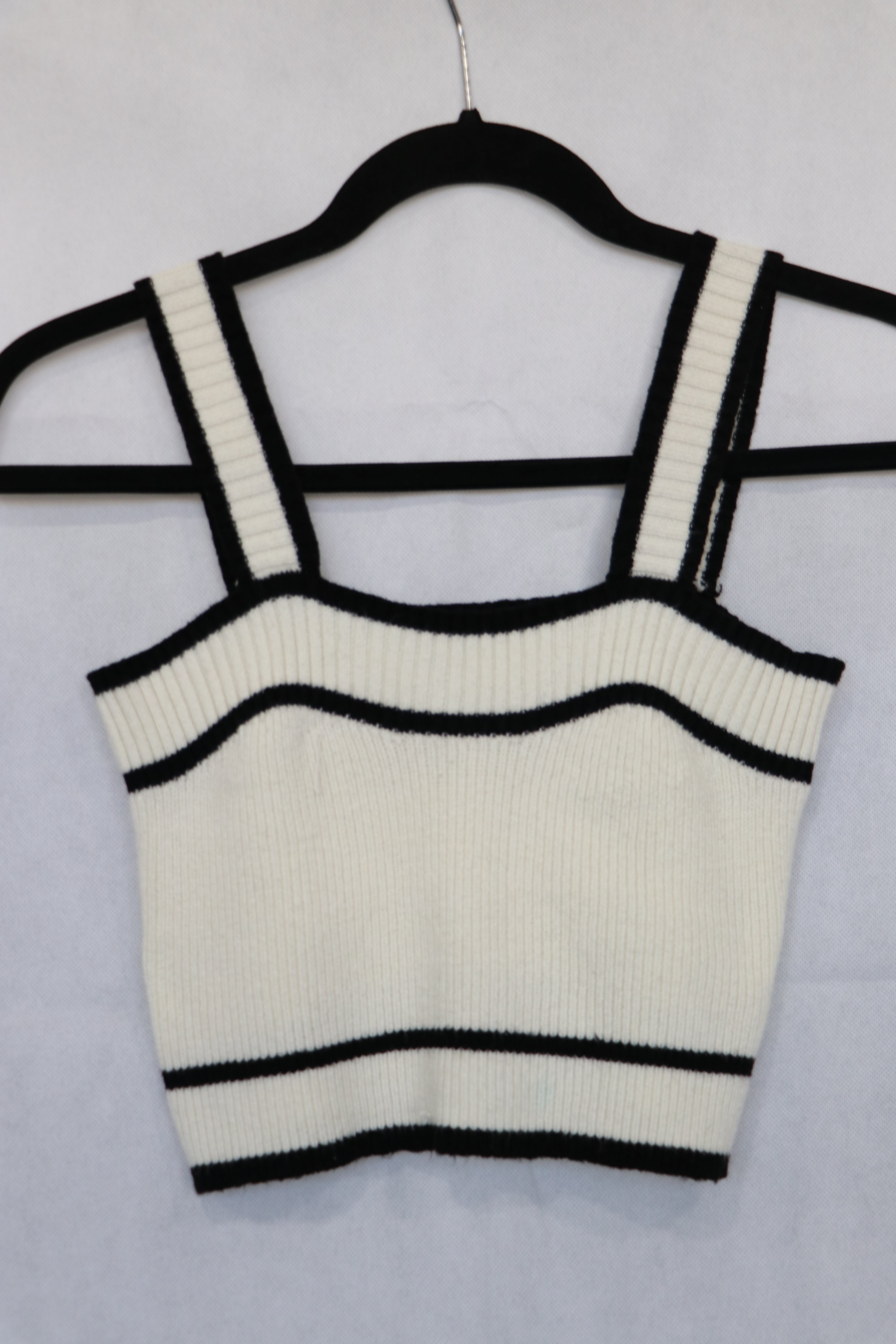 Crop Top Blanco con negro Talla S