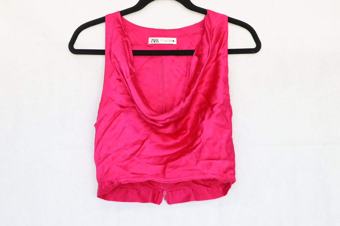 Crop Fucsia Cuello Halter  con caida Talla S - Zara