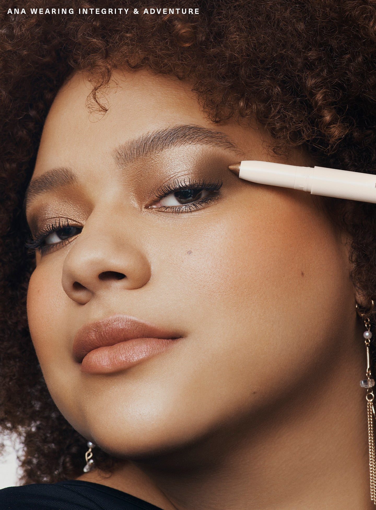 All of the Above Weightless Eyeshadow Stick / Rare Beauty - PREVENTA