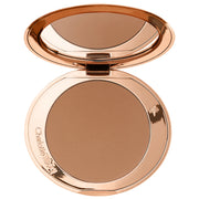 Refillable Airbrush Matte Bronzer / 2 Medium - Charlotte Tilbury.