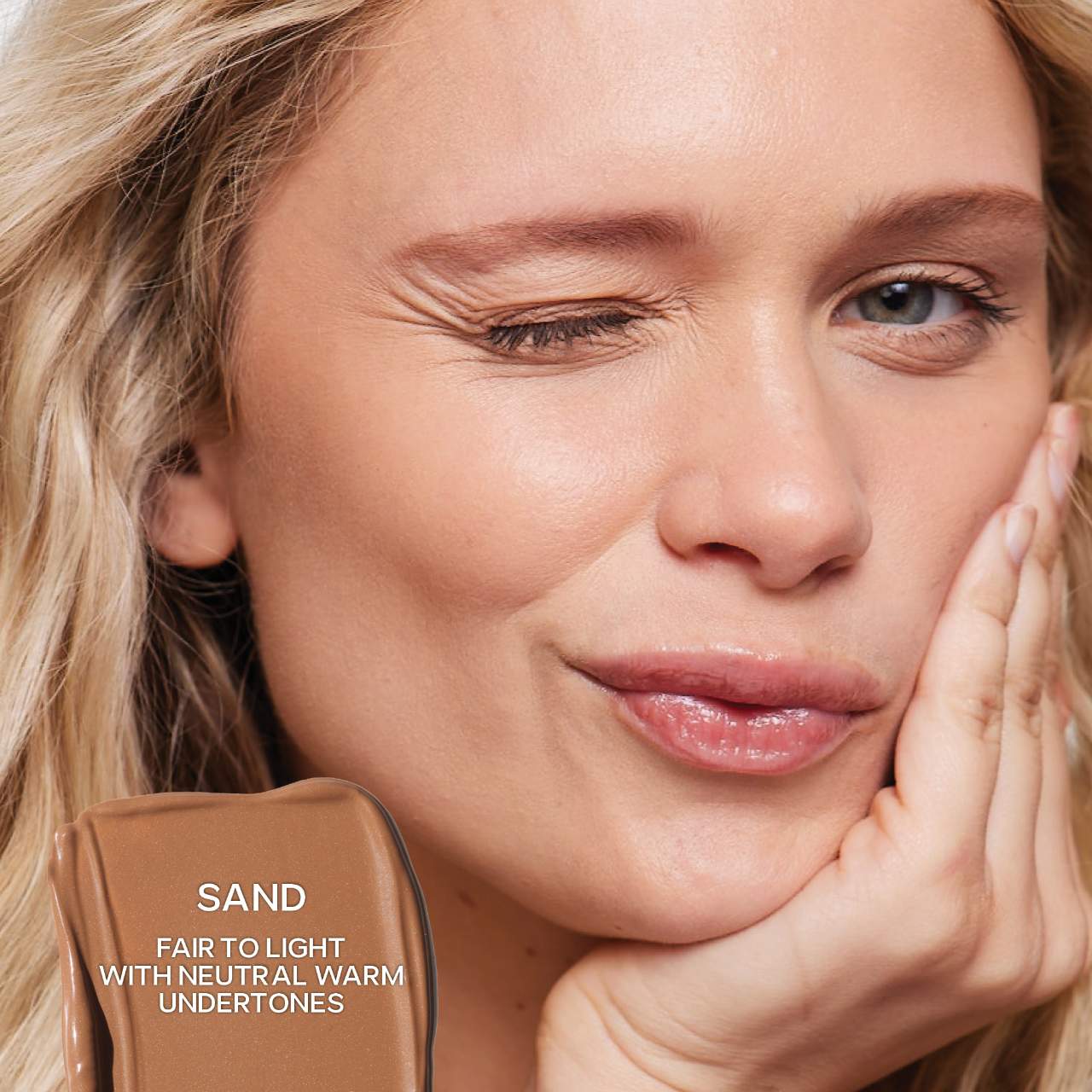 Dew Bronze Soft-Focus Effortless Liquid Bronzer / Sand  - Saie.