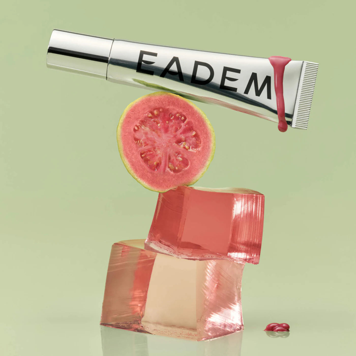 Le Chouchou Exfoliating + Softening Peptide Lip Balm/Guava Fresca - EADEM PREVENTA.