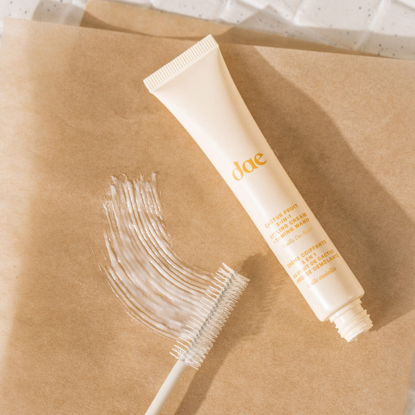 Cactus Fruit 3-in-1 Styling Cream with Taming Wand / Vanilla Dae Beam - DAE PREVENTA.