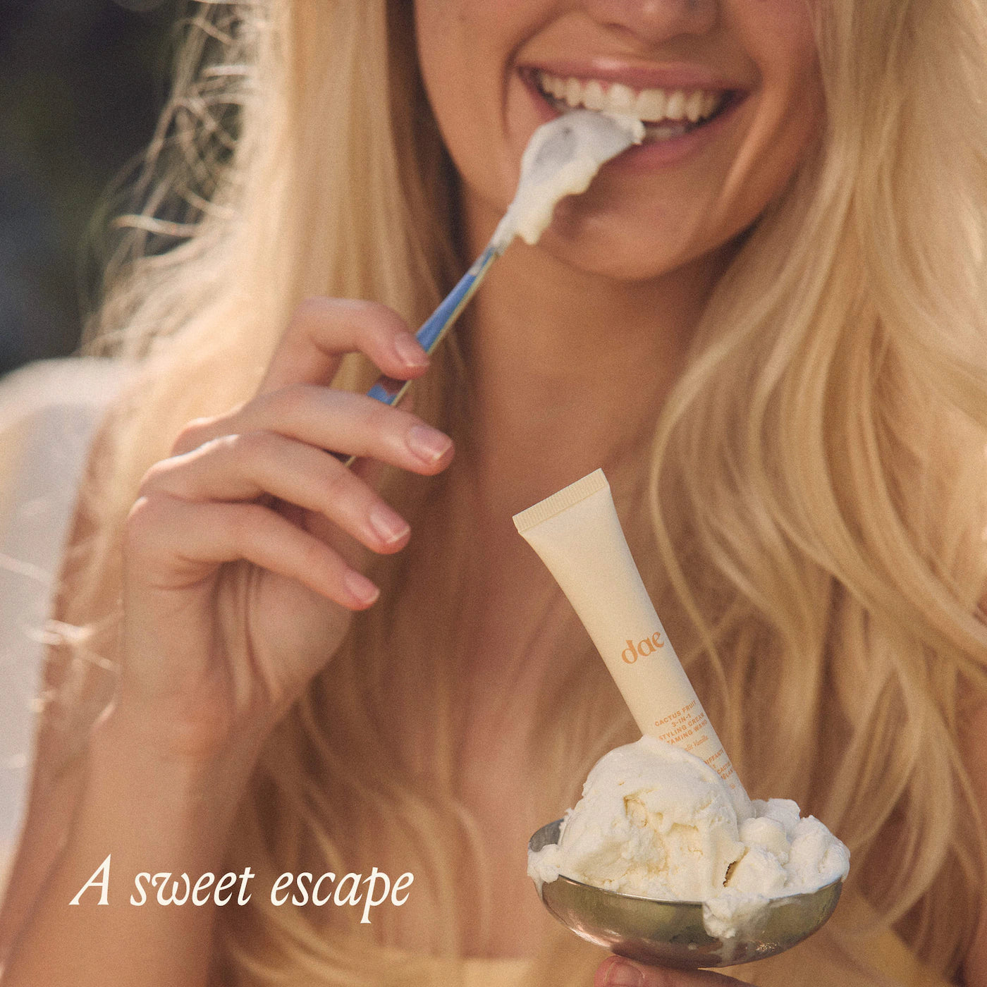 Cactus Fruit 3-in-1 Styling Cream with Taming Wand / Vanilla Dae Beam - DAE PREVENTA.