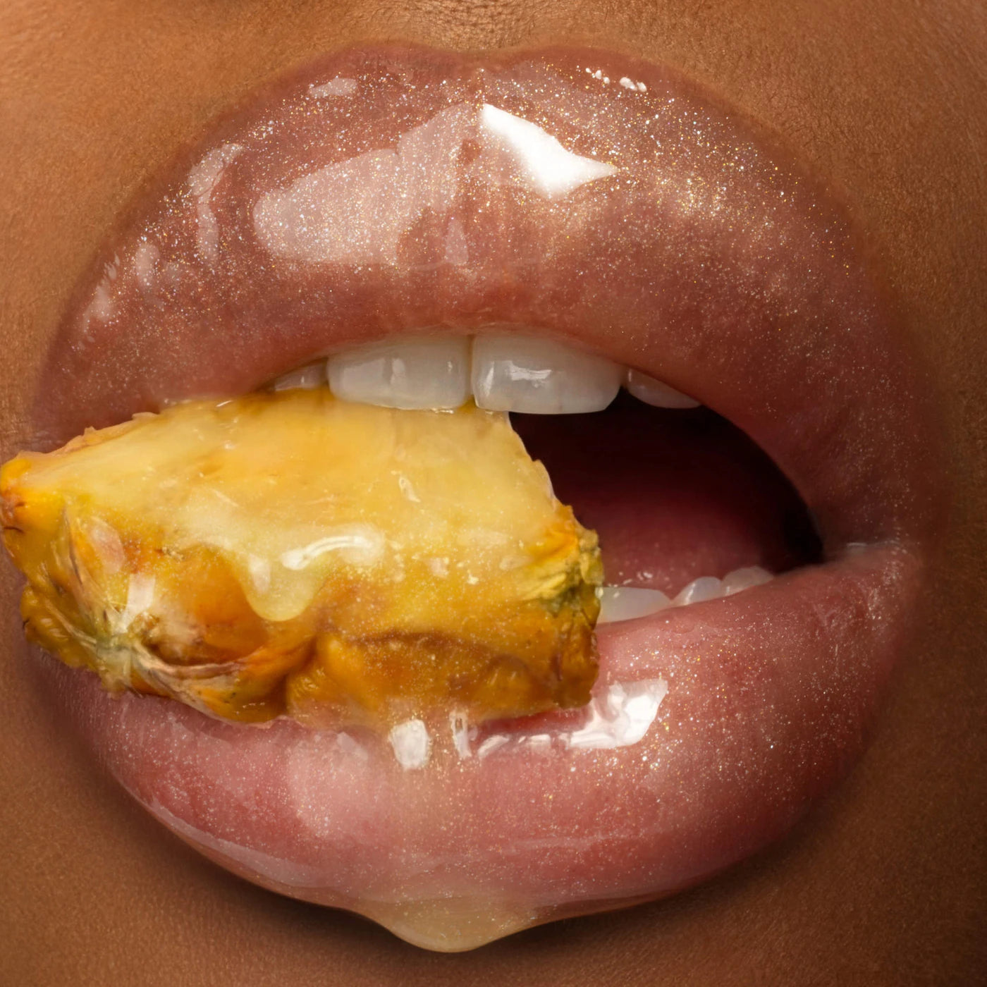 Honey Infused Hydrating Lip Oil / Pineapple Pout -  Gisou PREVENTA.