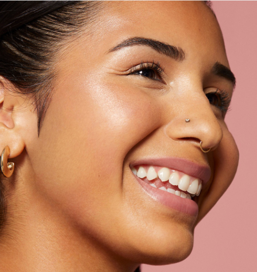 Positive Light Silky Touch Highlighter / Mesmerize - Rare Beauty.