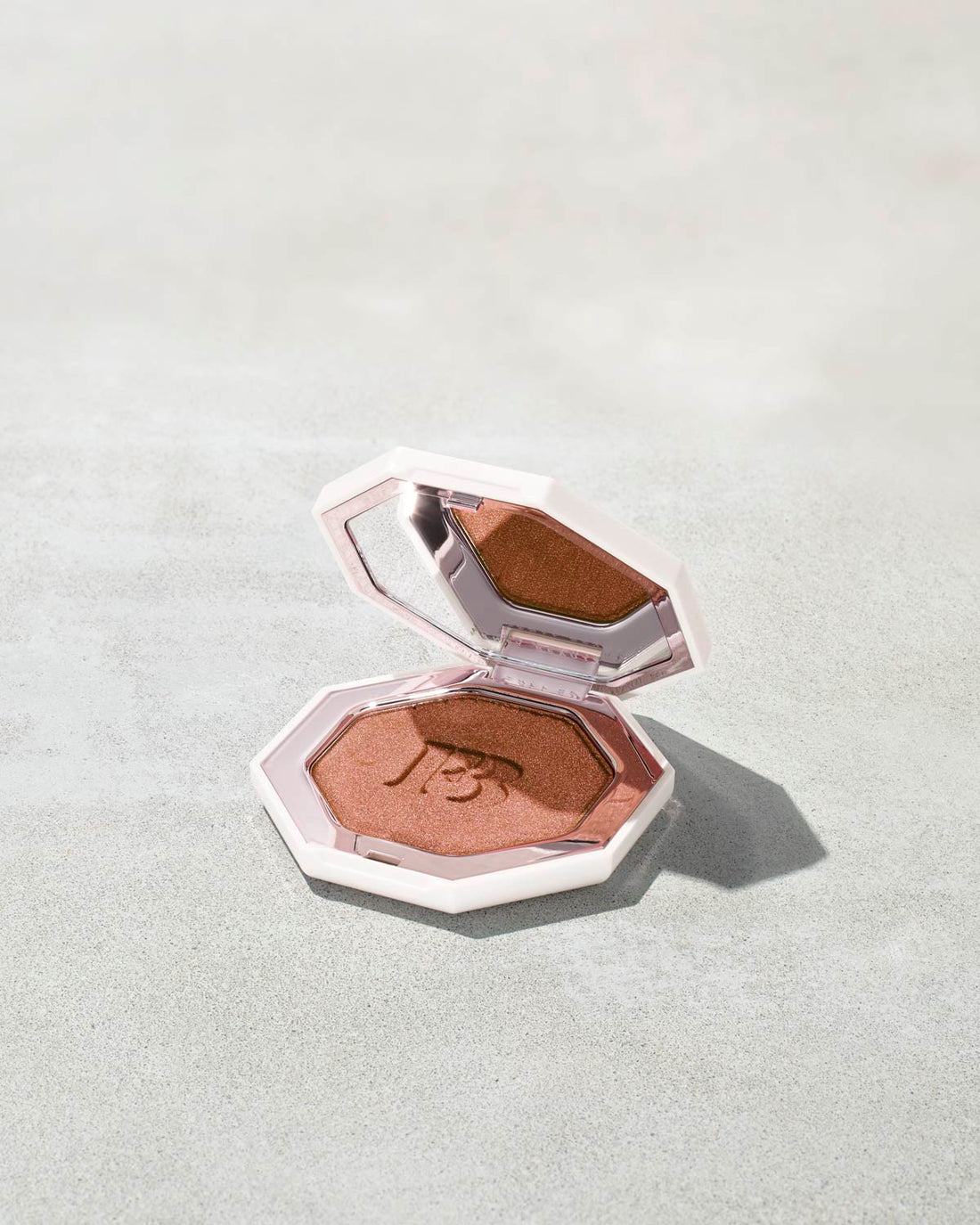 Killawatt Foil Freestyle Highlighter  - Penny$uthots / Fenty Beauty.